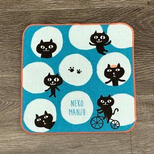 Kitten Cat in Circle Japanese Handkerchief ❘ Hand Towel ❘ Face Towel
